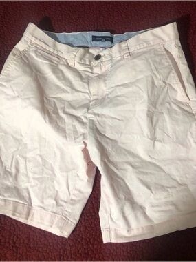 Tommy Hilfiger Men's 33 Pink Cotton Chino Shorts Flat Front Zip Pockets Logo